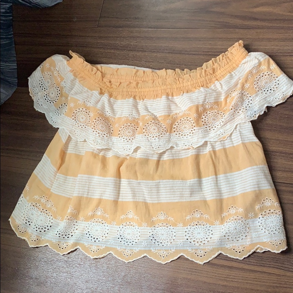 American eagle top. Size M.